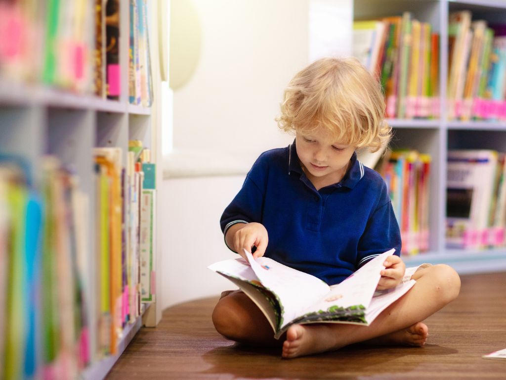 Quality Interactive Montessori Preschool 38424 N Spur Cross Rd, Cave Creek, AZ 85331, United States (480) 595 5280 kindergarten books